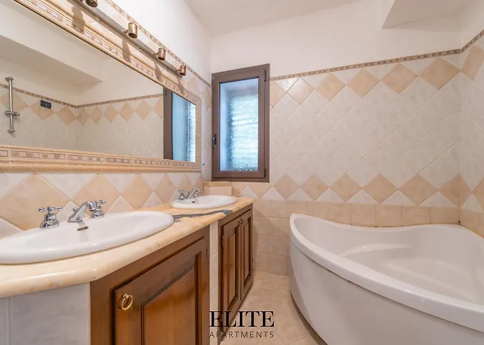 My Al Centro Di Konukevi 3*